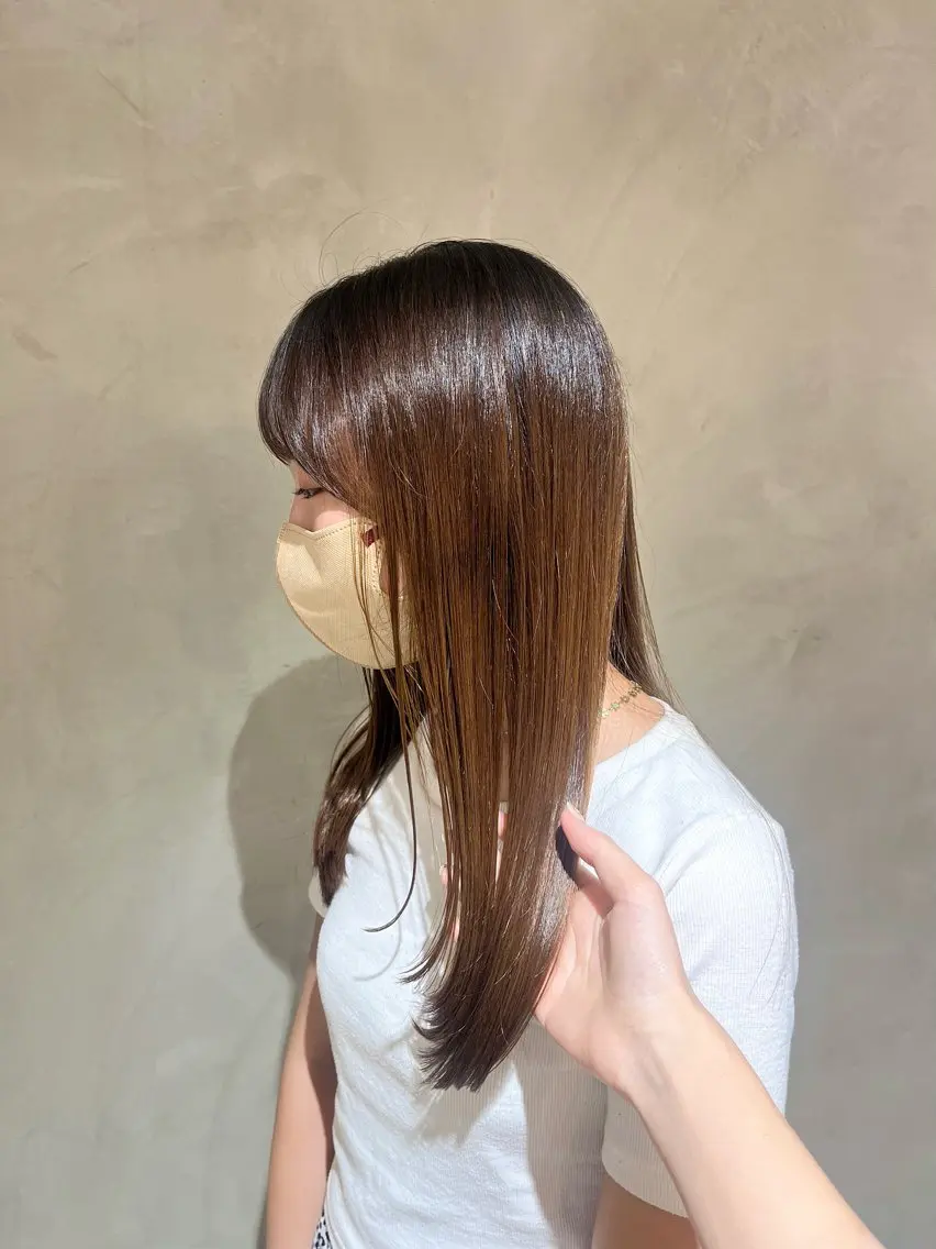 セミロング カラー レイヤーカット カット ヘアカラー トリートメント 切りっぱなしボブ/ 艶カラー/綾莉のヘアスタイル