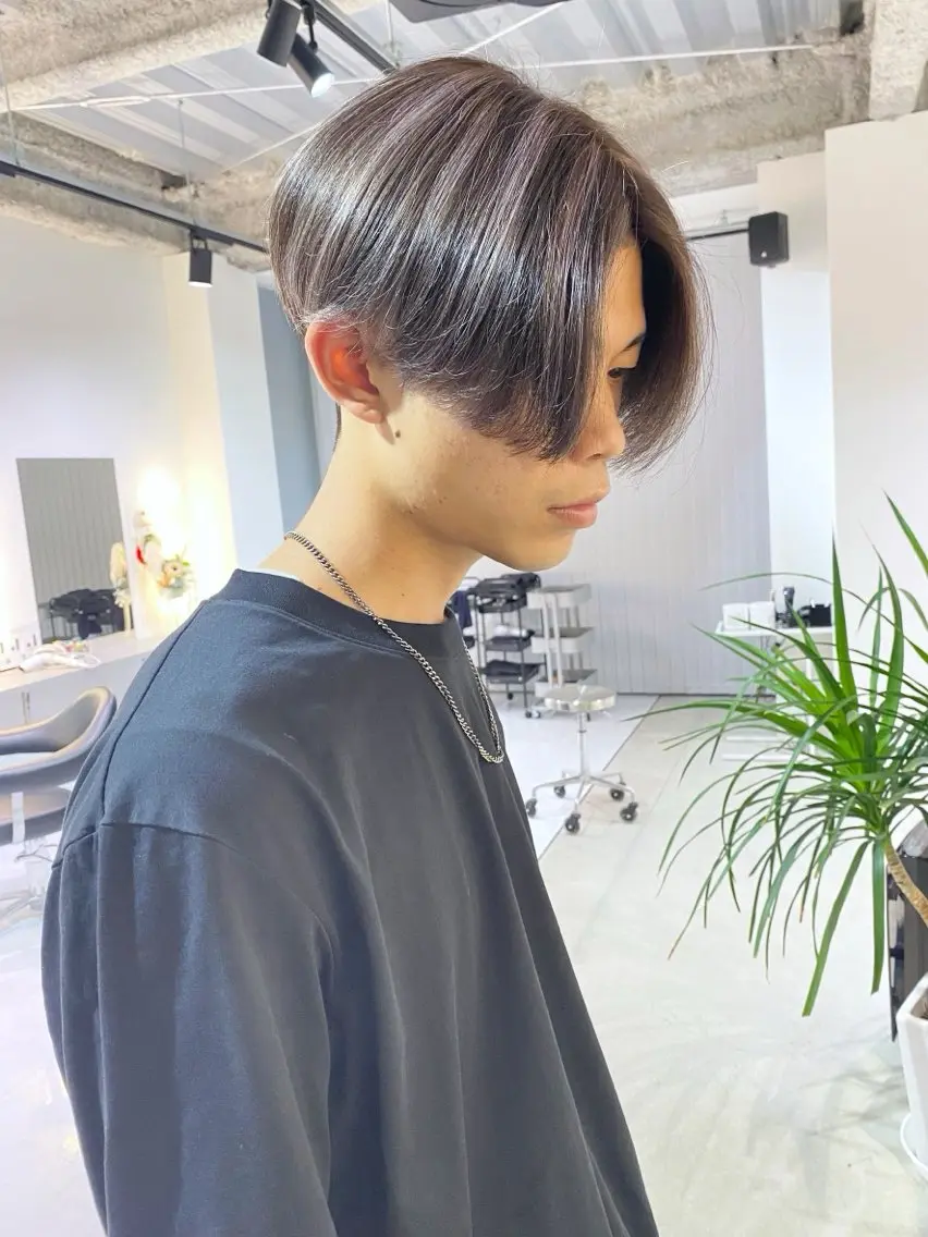 ショート カラー メンズ 掛田 翔のヘアスタイル