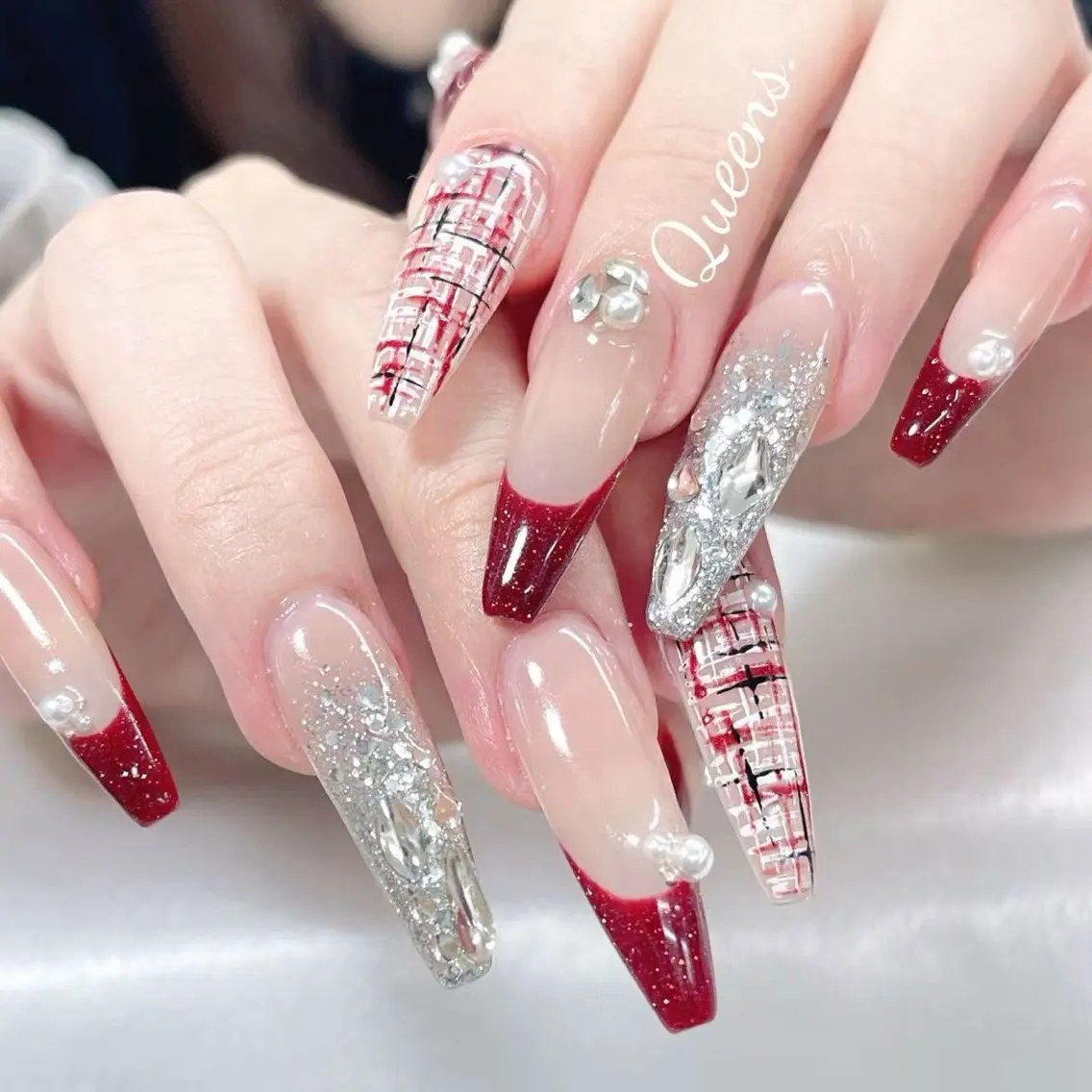 ネイル ハンドネイル Queens マオのネイルデザイン