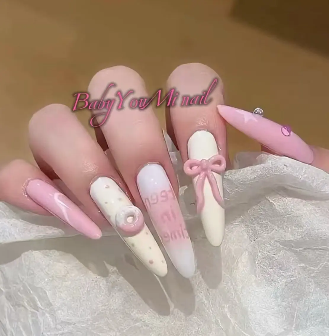 ネイル オーロラネイル フラワーネイル フットネイル フレンチネイル ジェルネイル ハンドネイル BabyYouMi nailのネイルデザイン