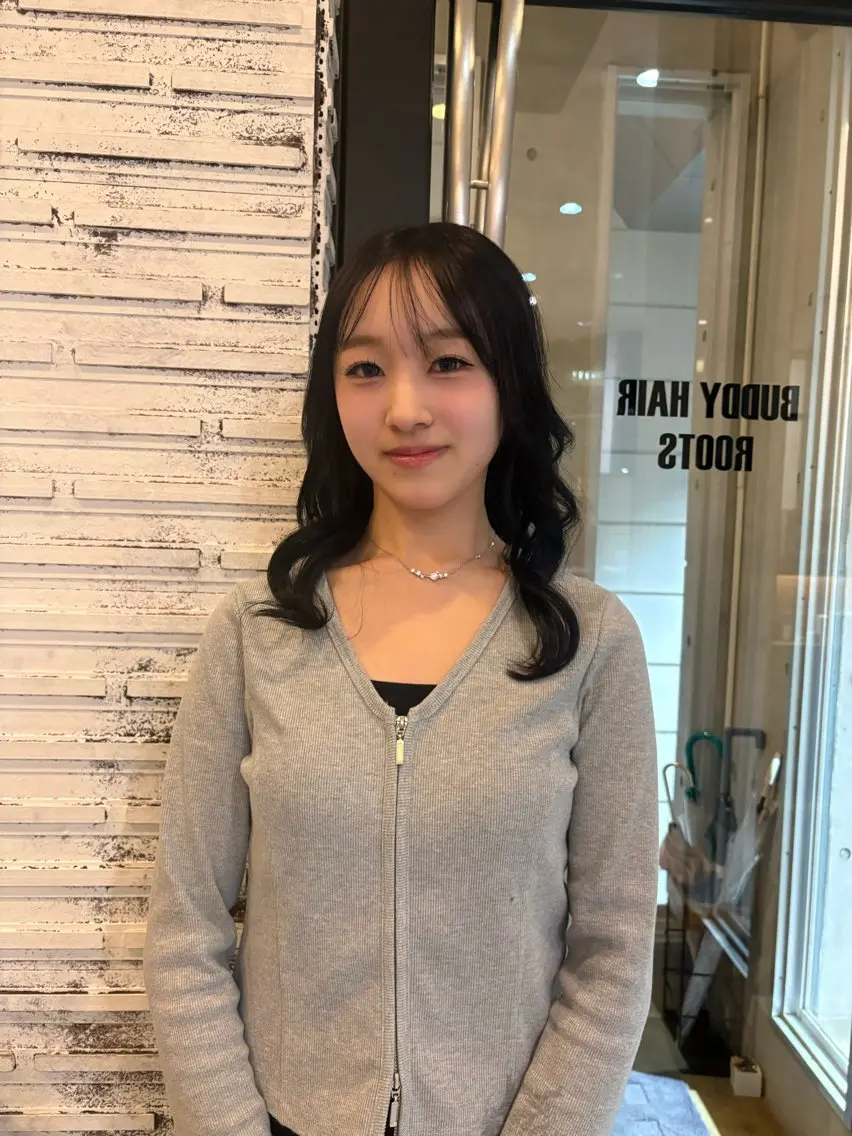ロング カラー 黒髪 透明感カラー ヘアカラー ブリーチカラー/ ななほ🌷⋆⭒˚のヘアスタイル