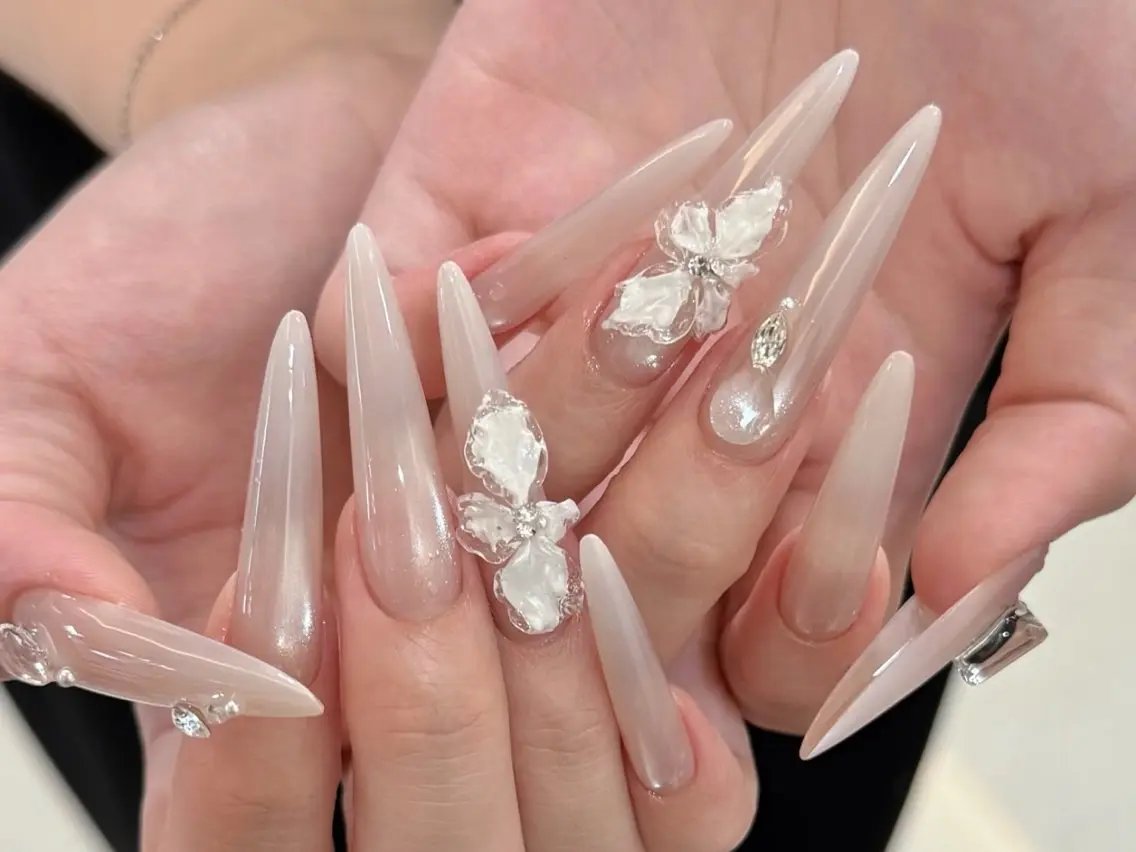 メンズ ネイル メンズ韓国風 オーロラネイル チークネイル 長さ出し フレンチネイル ハンドネイル ハンドケア NEW NAIL 池袋のネイルデザイン