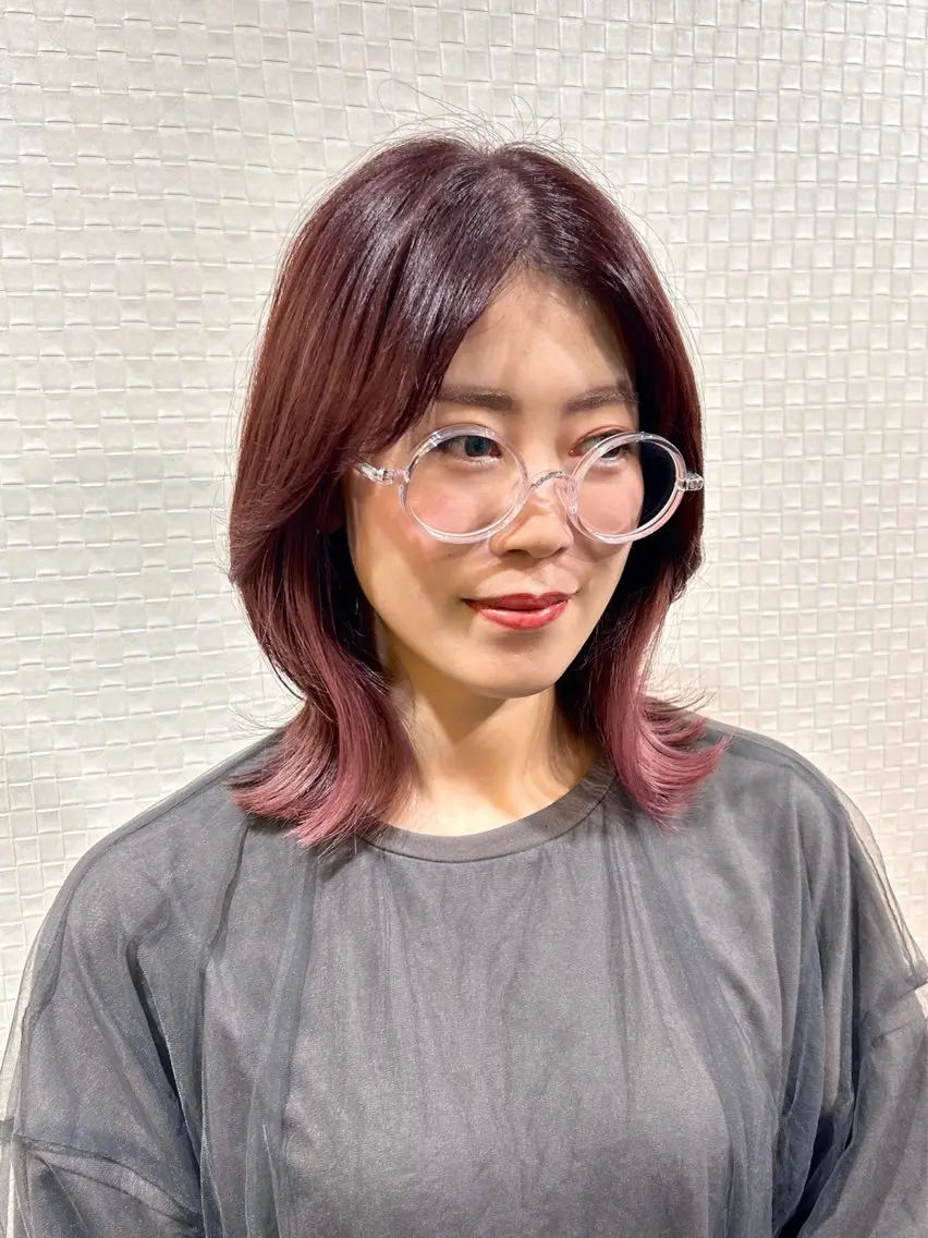 ミディアム カラー カシス インナーカラー ピンクカラー 柔らか垢抜けｶﾗｰと ｶｯﾄ🫧ASUKAのヘアスタイル