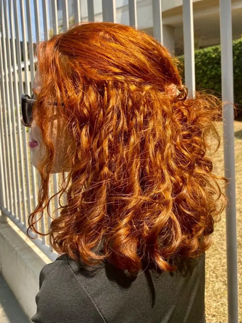 ロング カラー ヘアカラー momona english okのヘアスタイル