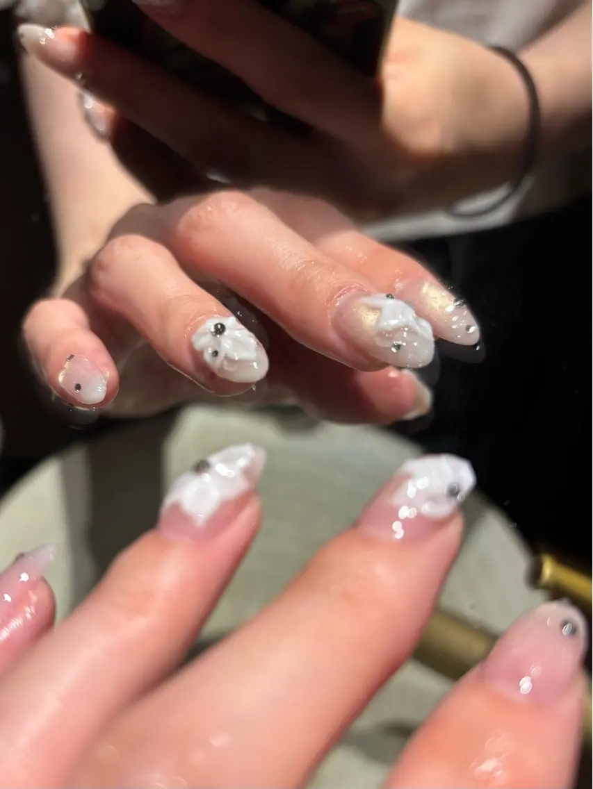 ネイル ハンドネイル Looogネイリスト 織戸のネイルデザイン