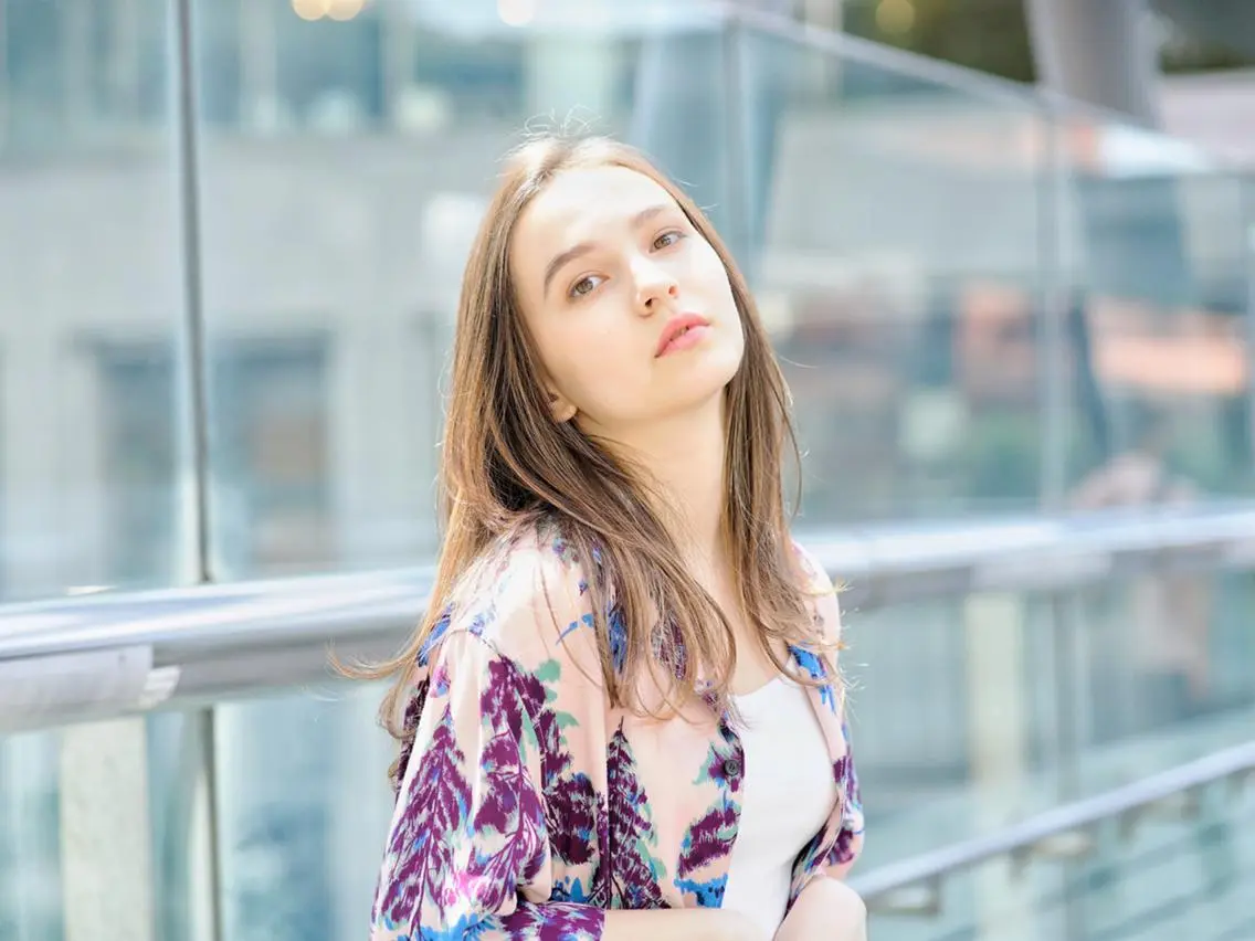 セミロング カラー パーマ ヘアアレンジ アディクシーカラー アッシュ バレイヤージュ ベージュカラー ブリーチ newi grande 横浜店のヘアスタイル