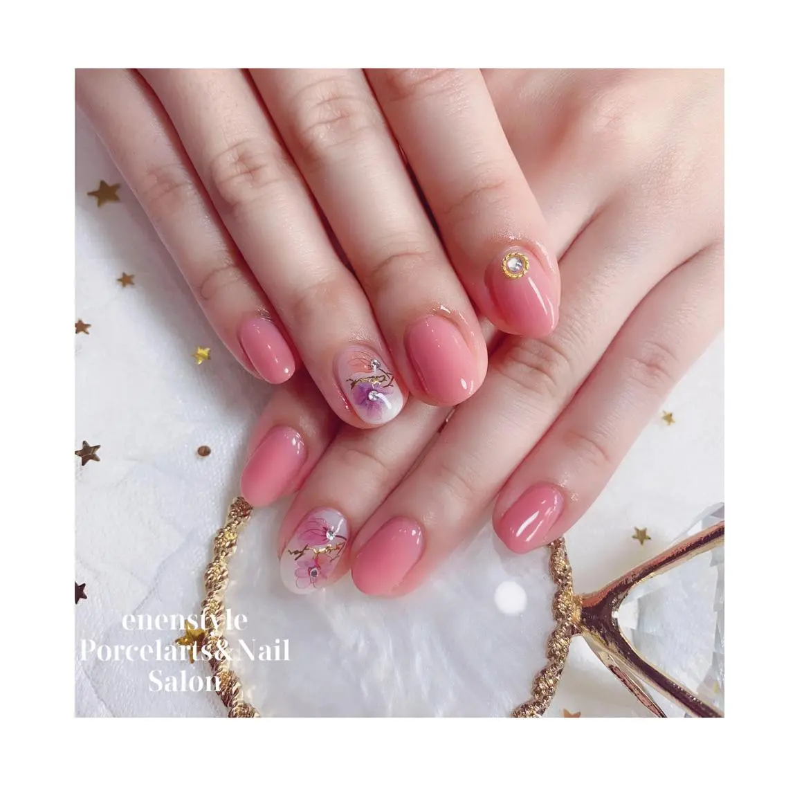 ショート ネイル ジェルネイル ニュアンスネイル オフィスネイル ワンカラーネイル パラジェル ハンドネイル 🐾enen style 🐾のネイルデザイン
