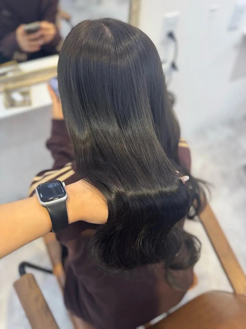 カラー アッシュ アッシュブラウン ベージュカラー 黒髪 ブリーチ カット ヘアカラー トリートメント 赤み無し柔らかカラー 【梅田】madokaのヘアスタイル