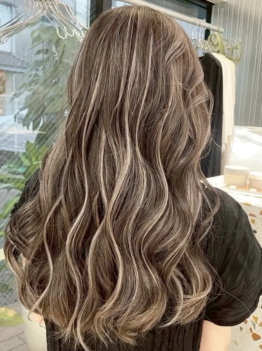 ロング 外国人風カラー ハイライト レイヤーカット ✨レイヤーカット 海外ヘア/原宿✨のヘアスタイル