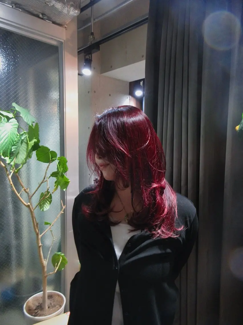 カラー 尾崎 梨野阿のヘアスタイル