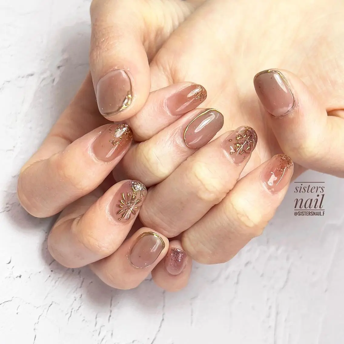 ネイル アートネイル ブラウン 入学式 卒業式 ミラーネイル sisters nail.fのネイルデザイン