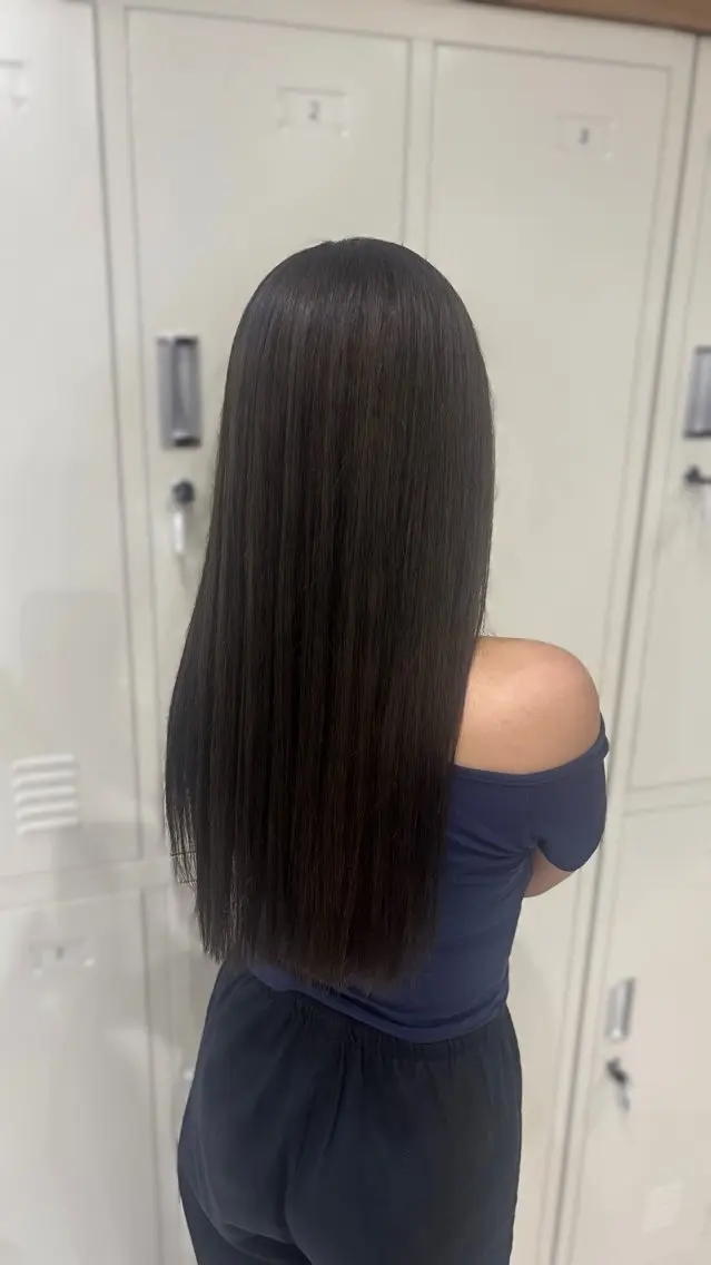 ロング 飯田 優希のヘアスタイル
