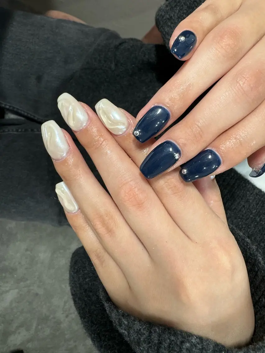 ネイル LAVISH 大和店 emi･:*+のネイルデザイン