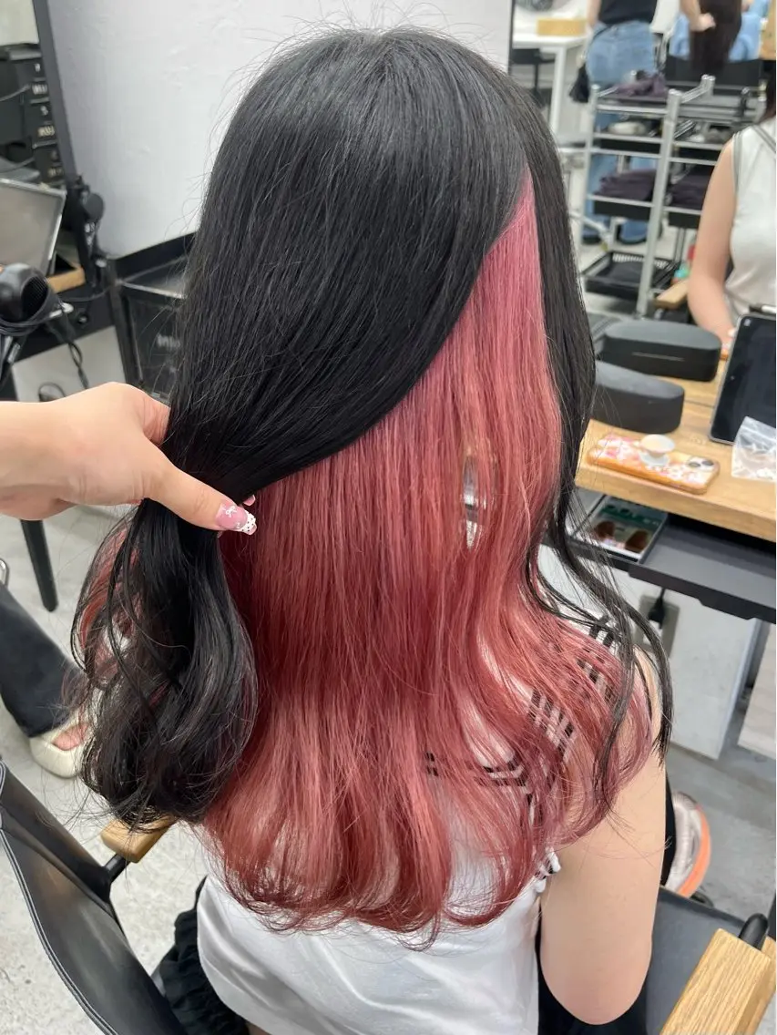 ロング カラー ヘアアレンジ ブリーチ ケアブリーチ インナーカラー ピンクカラー ヘアカラー 🫧透明感カラー/ ナルハ🫧のヘアスタイル