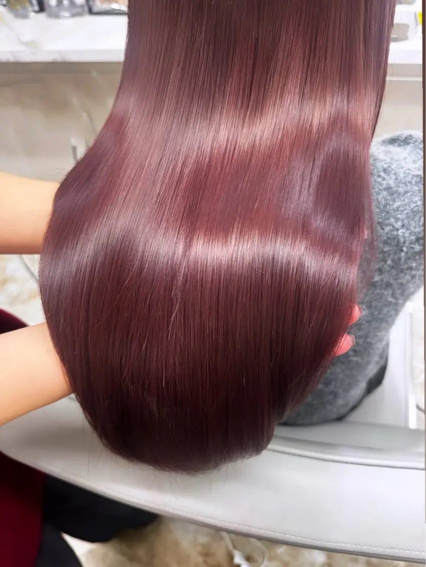 ロング カラー makoto⌇レイヤ ー⌇艶カラー🍒‎のヘアスタイル