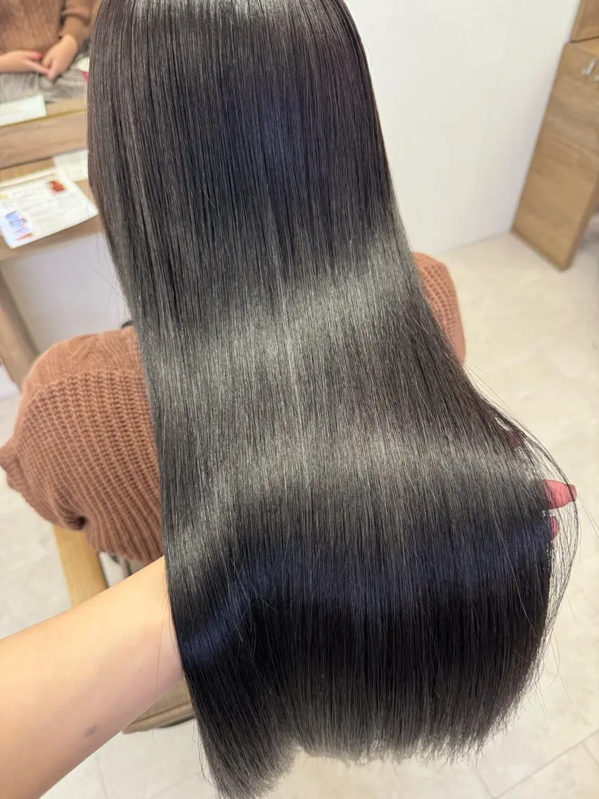 ロング カラー 松本 凜那のヘアスタイル