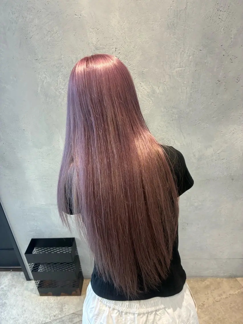 ロング カラー ブリーチ ハイトーンカラー ラベンダーカラー ピンクカラー ピンクラベンダー 池袋 半個室 大人女性ヘアのヘアスタイル