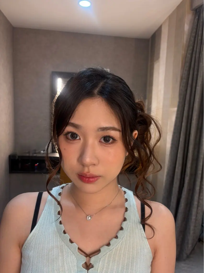 セミロング ヘアアレンジ お団子ヘア ヘアメイク スーのその他イメージ