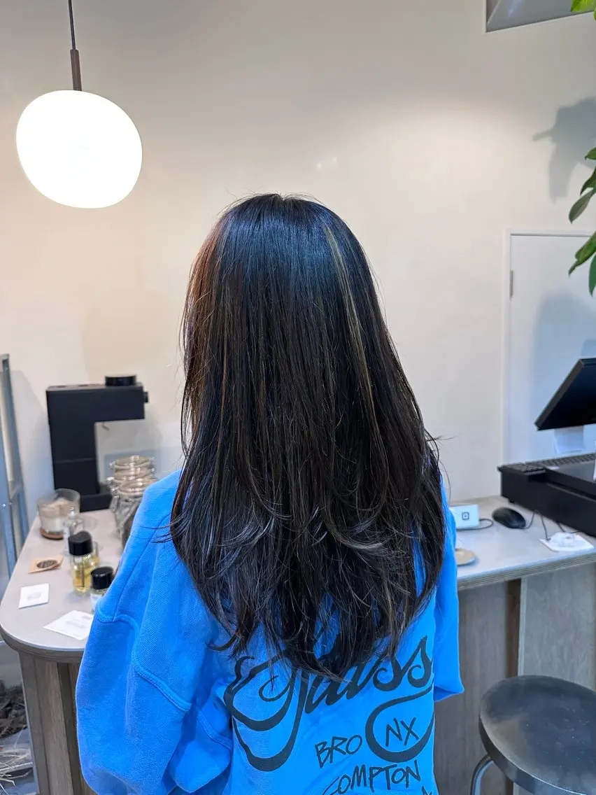 ロング Shiro RENのヘアスタイル