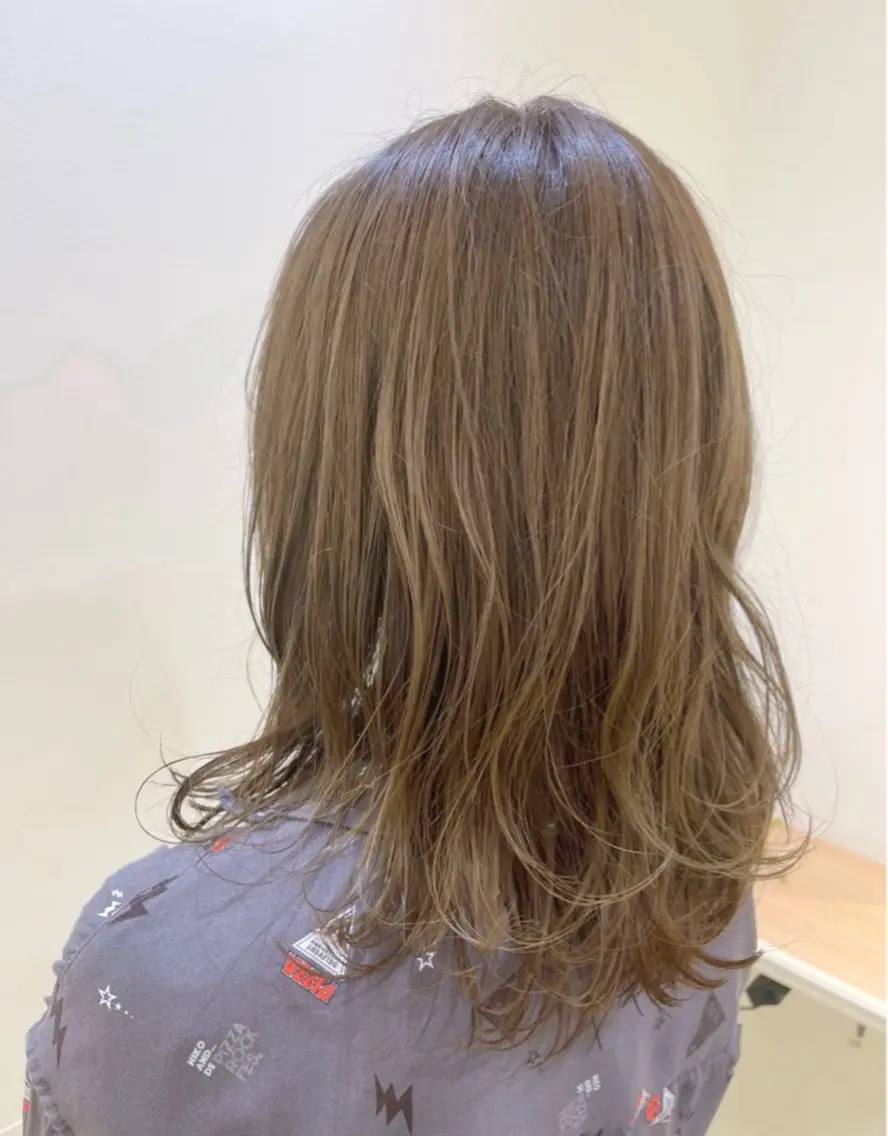 ミディアム カラー ベージュカラー ブリーチ ブリーチなしカラー ヘアカラー トリートメント 髪質改善縮毛矯正 💎TOMOのヘアスタイル