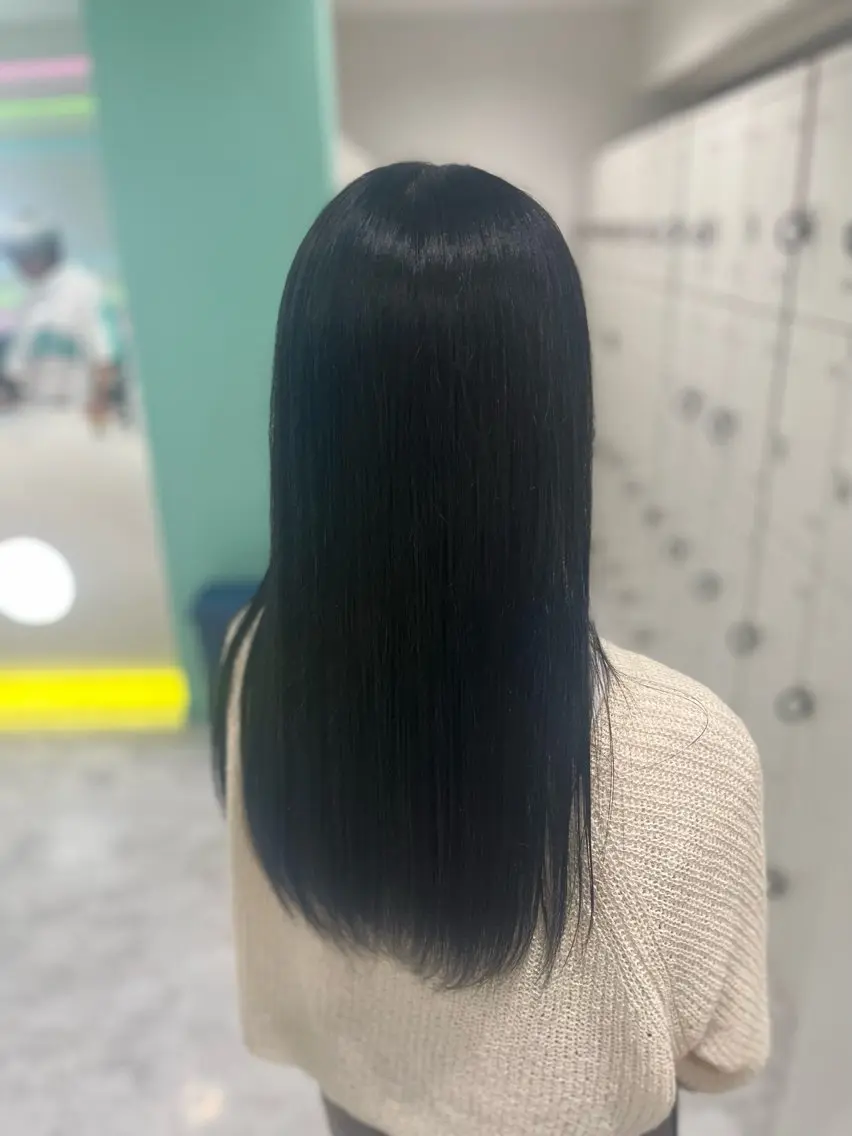 ロング カラー ハイトーンカラー 🦄レイヤーカットのヘアスタイル