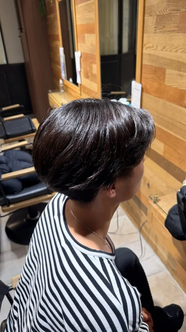 カラー ブラウンカラー ダークブラウン ヘアカラー トリートメント ROA / rio໒꒱· ゚のヘアスタイル