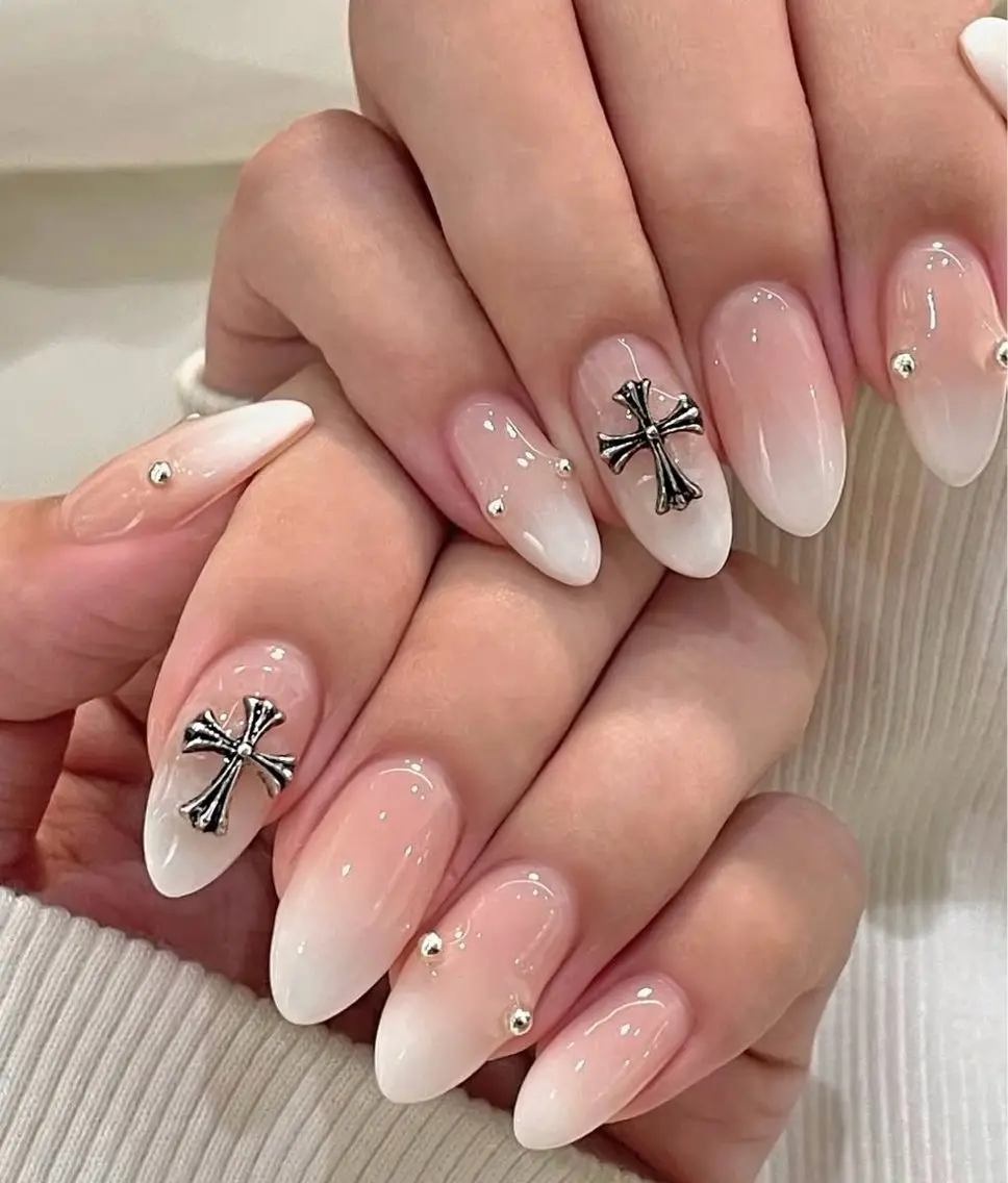 ネイル ハンドネイル BERA NAILSのネイルデザイン