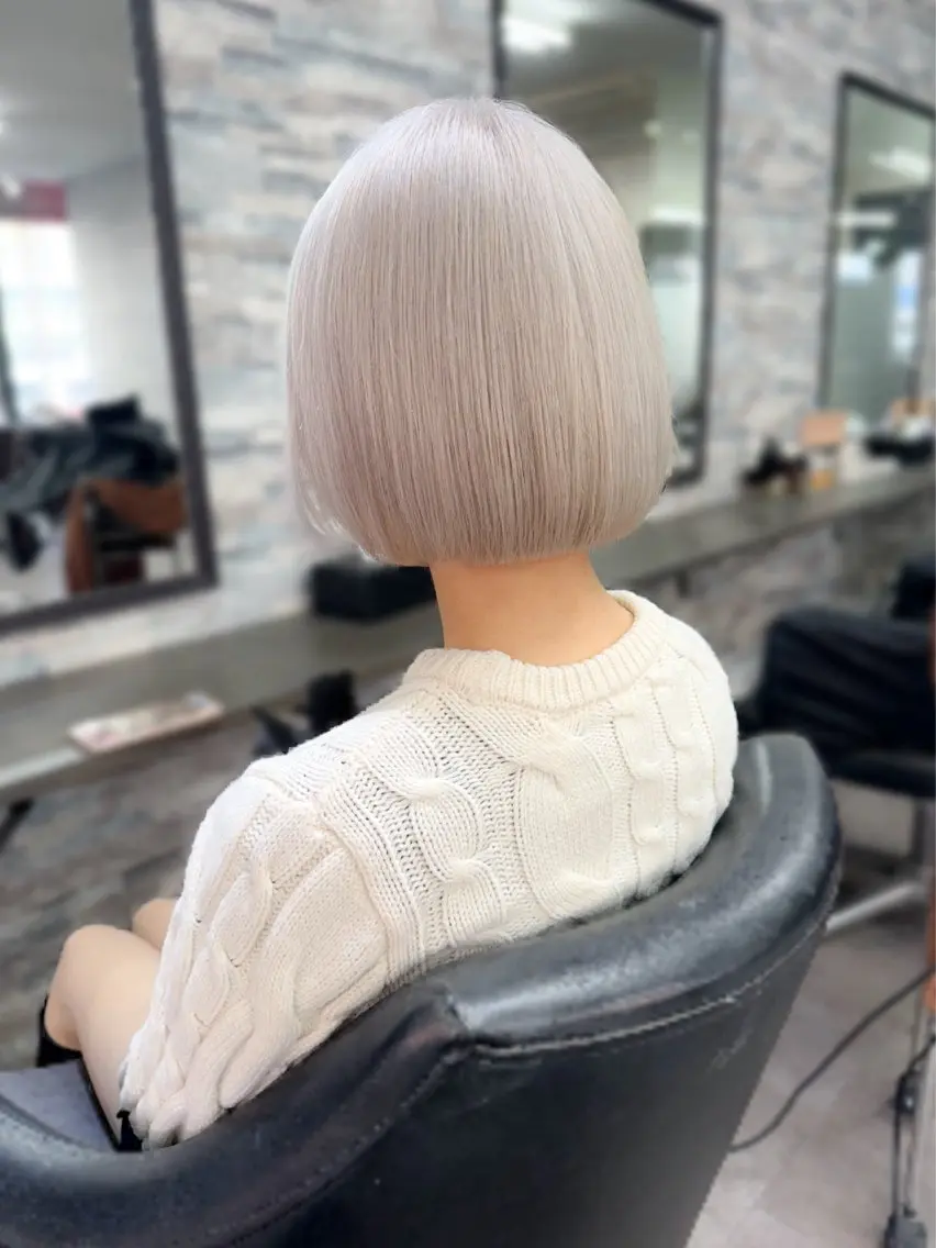 ミディアム カラー ヘアカラー トリートメント ハイトーンエクステ 🎩カズキ🎩のヘアスタイル