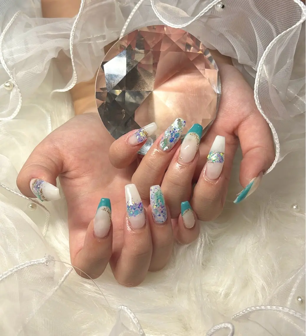ネイル ブルー ニュアンスネイル N / misakiのネイルデザイン