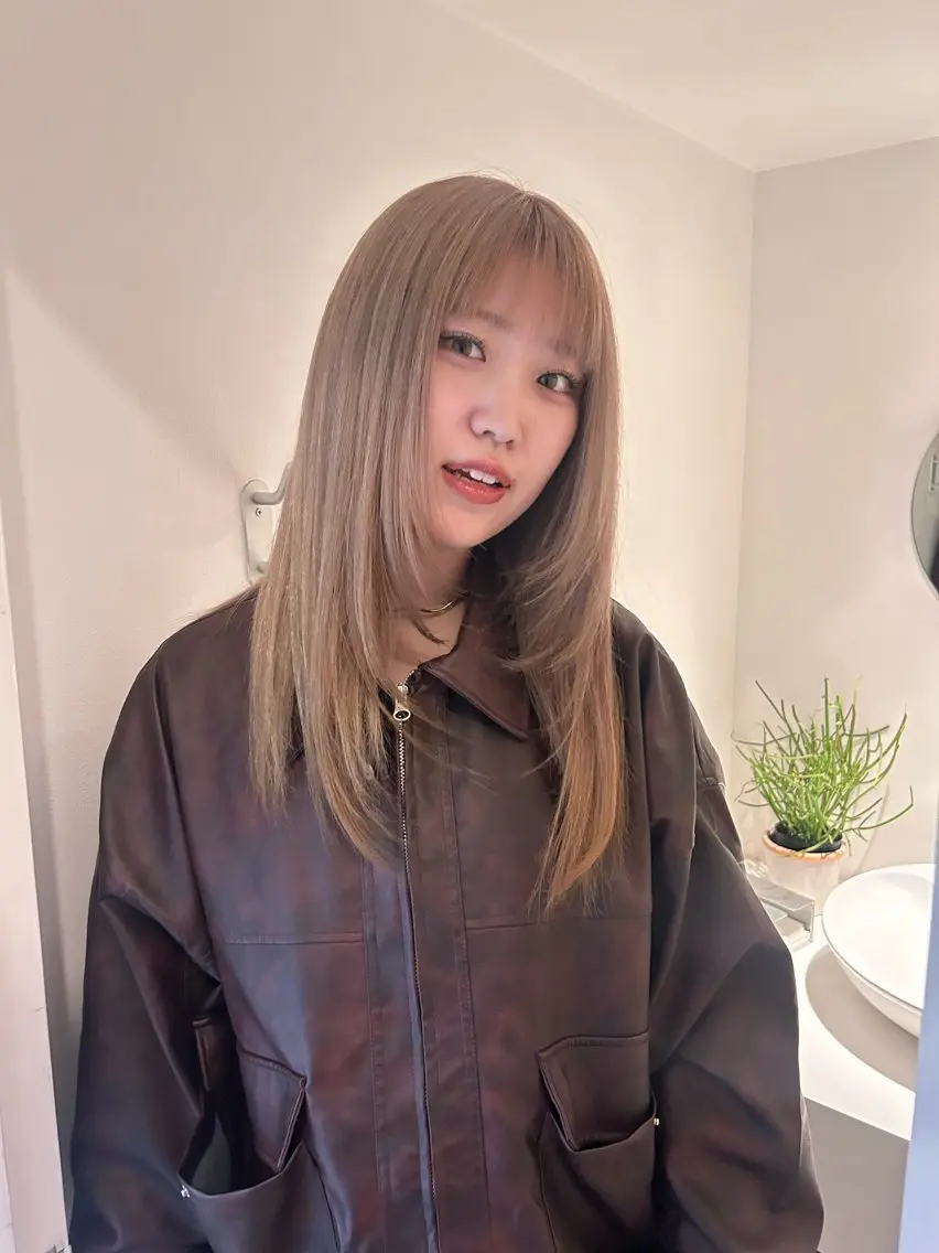 カラー かがやしづ ⭐️ベージュのヘアスタイル
