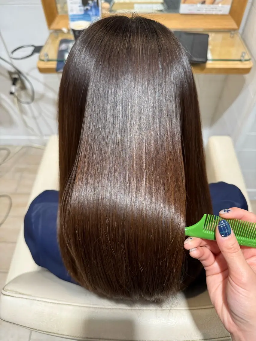 セミロング 縮毛矯正 ⭐︎mahiro ⭐︎のヘアスタイル