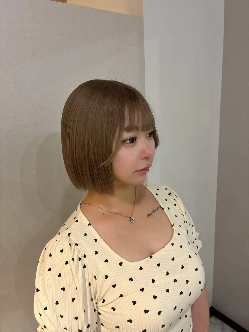 ミディアム カラー ブリーチ ハイトーンカラー ボブ ハナダ メイのヘアスタイル