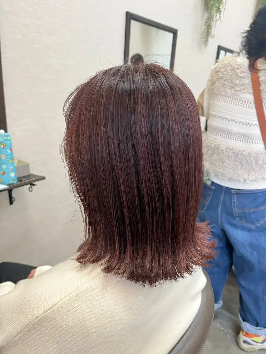 ミディアム 鈴木 絢奈のヘアスタイル