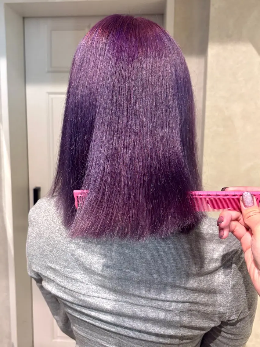 カラー ブリーチ ケアブリーチ デザインカラー ダブルカラー ハイトーンカラー スミレ /コーンロウ /メンズ/ヘアセットのマツエク・マツパデザイン