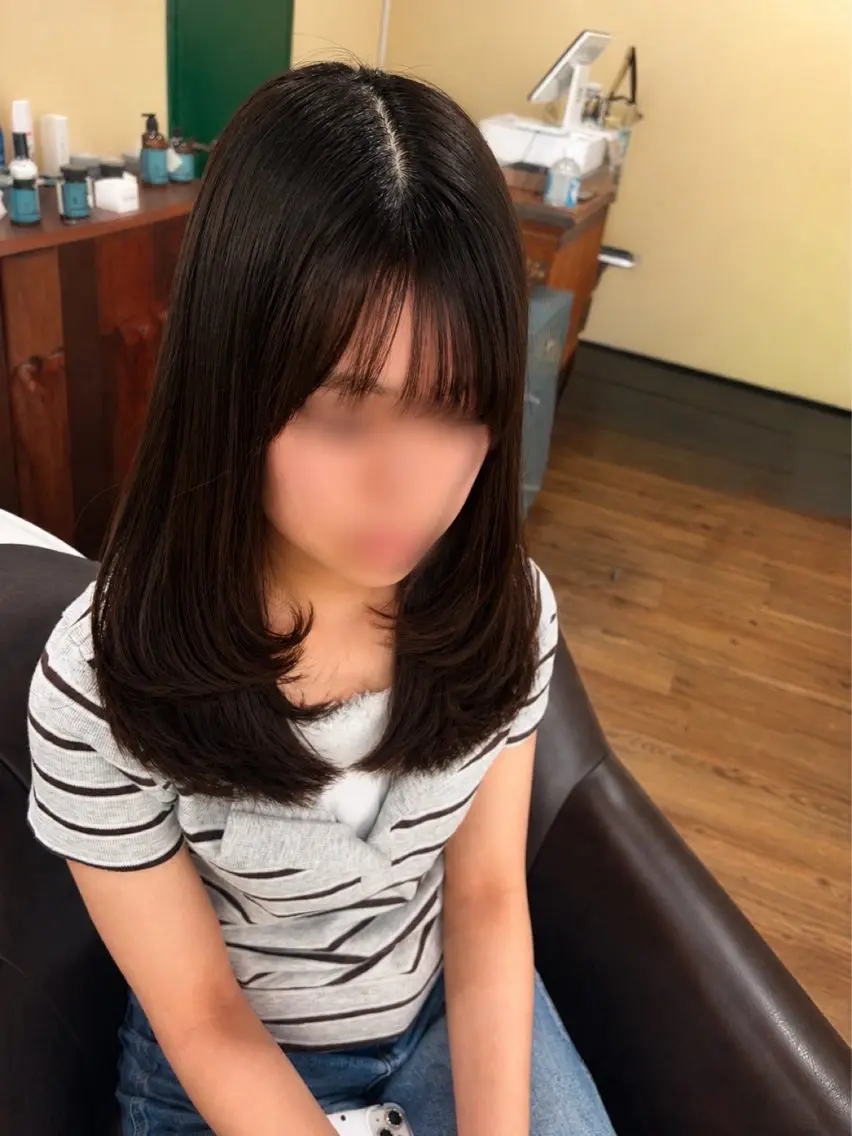 セミロング カット . kanokoのヘアスタイル