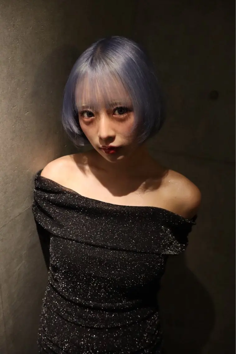 ミディアム カラー ブリーチ ブルーカラー 透明感カラー ハイトーンカラー カット ヘアカラー トリートメント レイヤー/ブリーチ iwamiya岩見谷のヘアスタイル
