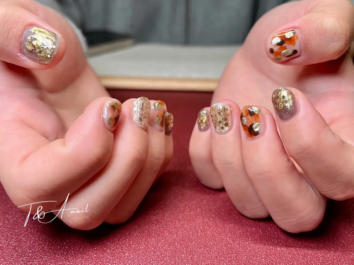 ネイル べっ甲ネイル ジェルネイル ゴールド ゴージャス ニュアンスネイル T&A nailのネイルデザイン