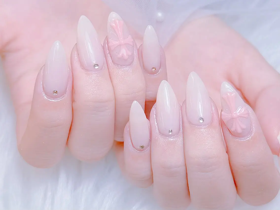 ネイル チークネイル 長さ出し フラッシュネイル フレンチネイル グラデーション ハンドネイル AN NAIL 高田馬場のネイルデザイン