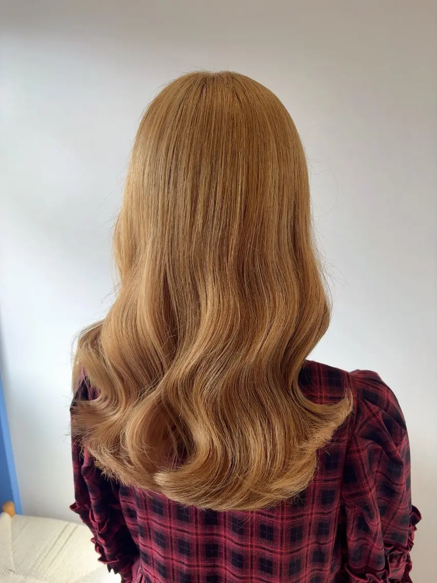 セミロング 佐藤 亜加梨のヘアスタイル