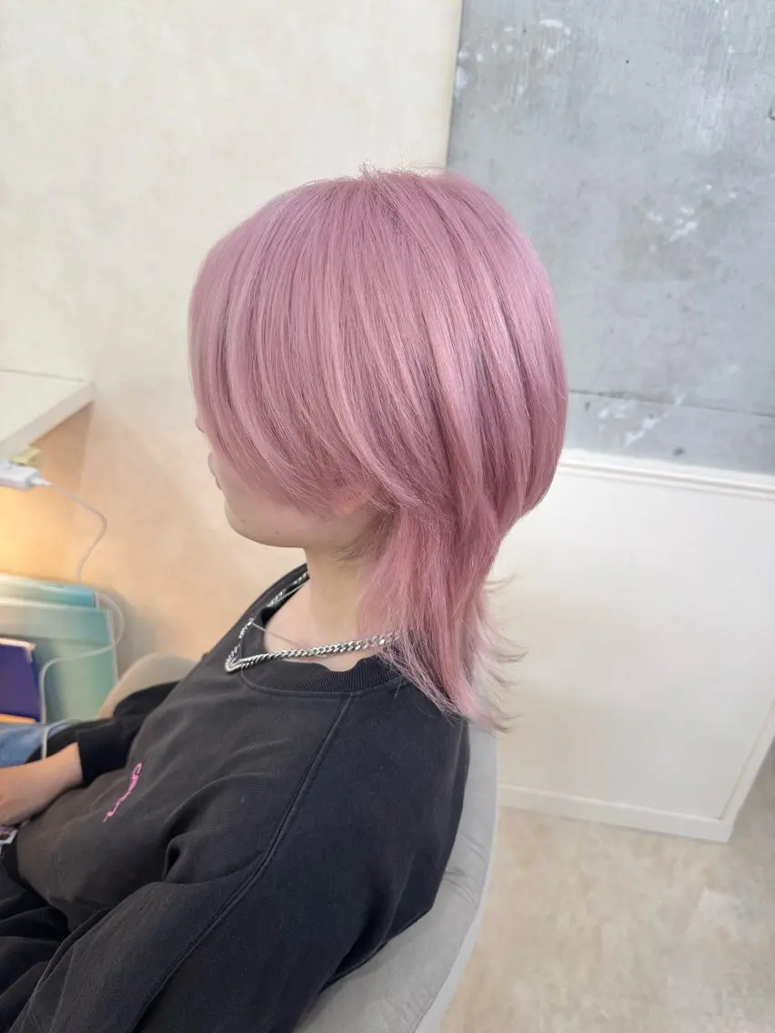ショート カラー ピンクカラー ホワイトピンク ヘアカラー トリートメント ヘアセット 小川 新大のヘアスタイル