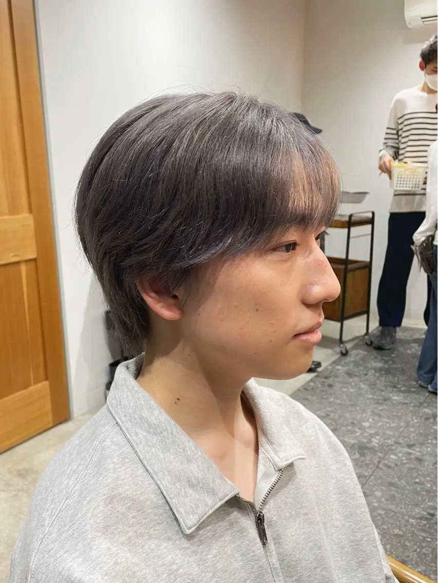 ショート メンズ メンズブリーチ シースルーバング 縮毛矯正 野間 祐哉のヘアスタイル