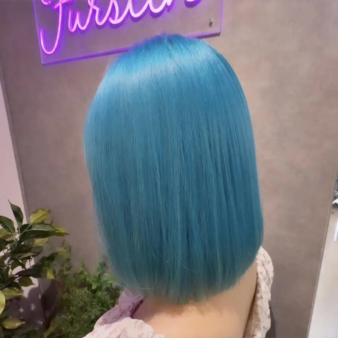ショート ブリーチカラー コティのヘアスタイル