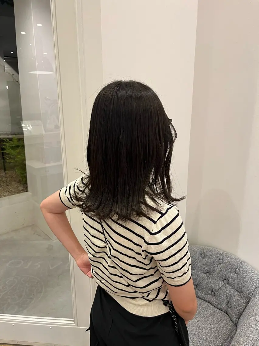 ミディアム LORAN 寺田のヘアスタイル