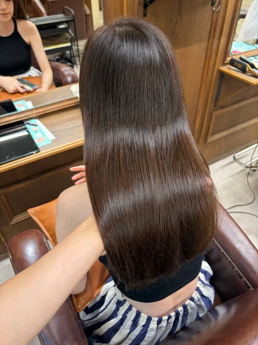 ロング カット ヘアカラー トリートメント clutchトモカ 艶髪/髪質改善🫧のヘアスタイル