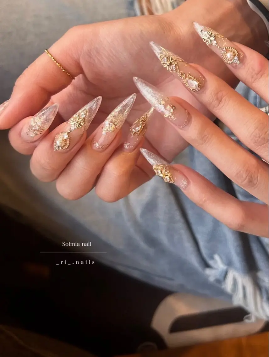 ネイル ハンドネイル . Linaのネイルデザイン