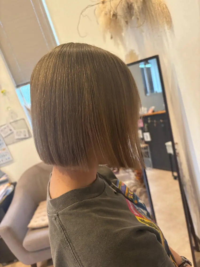 ミディアム 衛藤 澄玲のヘアスタイル