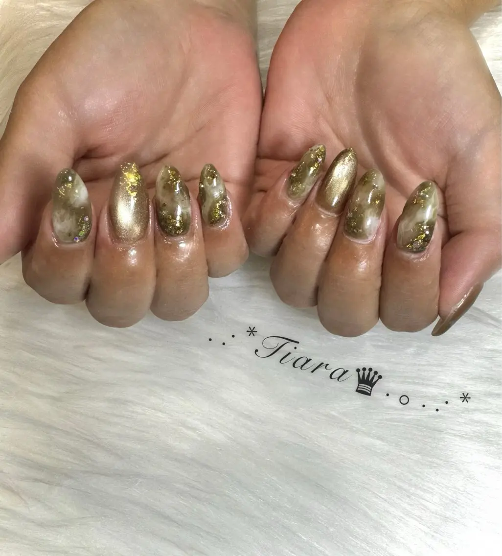 ネイル ハンドネイル Tiara♛ティアラ 磯田くるみのネイルデザイン