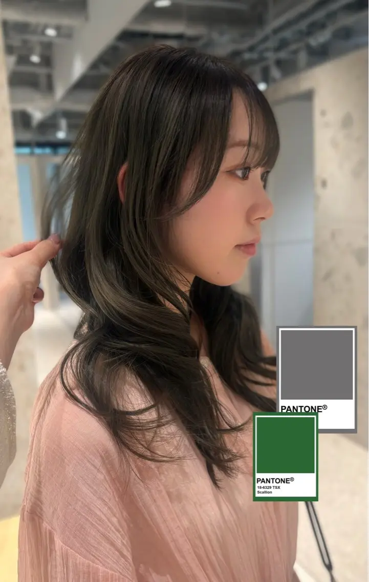セミロング カラー ベージュカラー グレージュ オリーブベージュ オリーブグレージュ オリーブグレー ヘアカラー トリートメント 韓国レイヤー/垢 抜けカラー/KANAのヘアスタイル
