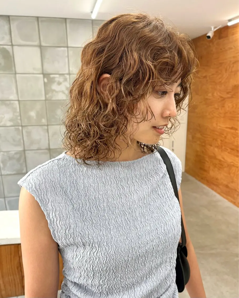 ミディアム カラー パーマ ミディアムパーマ ベージュカラー レイヤーカット カット ヘアカラー パーマ トリートメント tetohair 森田浩平のヘアスタイル