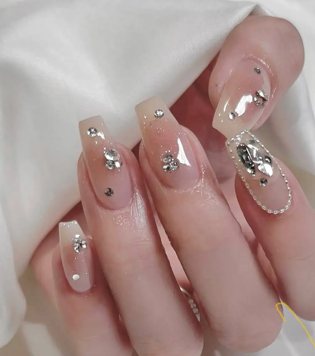 ネイル オーロラネイル フレンチネイル ジェルネイル ハロウィン キラキラネイル ハンドネイル H.baby Nail Salonのネイルデザイン